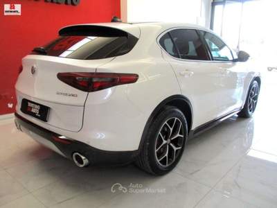 Alfa Romeo Stelvio 2.2 T.diesel 190 CV AT8 Q4 Ti Bianco usata Vittoria