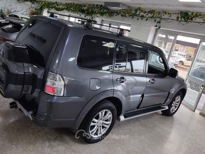 Mitsubishi Pajero 16V aut. 5p. Intense 7 Posti Gancio Traino Grigio usata Roma