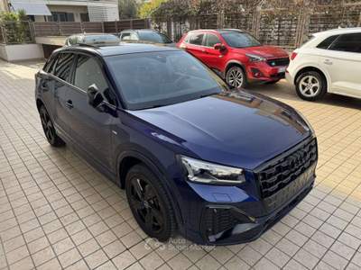 Audi Q2 tdi S line edition 116 CV FULL TETTO FARO Blu/Azzurro usata Cesa