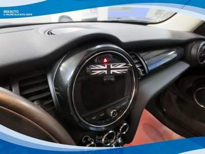 MINI Cooper 1.5 136cv 5 Porte Boost Seven AUT EU6B Nero usata Latina