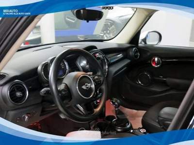 MINI Cooper 1.5 136cv 5 Porte Boost Seven AUT EU6B Nero usata Latina
