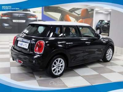 MINI Cooper 1.5 136cv 5 Porte Boost Seven AUT EU6B Nero usata Latina