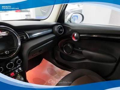 MINI Cooper 1.5 136cv 5 Porte Boost Seven AUT EU6B Nero usata Latina