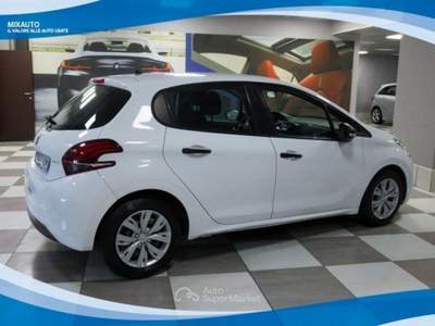Peugeot 208 1.6 BlueHDI 75cv Access EU6 Bianco usata Latina