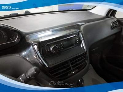 Peugeot 208 1.6 BlueHDI 75cv Access EU6 Bianco usata Latina