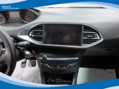 Peugeot 308 1.2 PureTech 130cv Style EU6 Blu/Azzurro usata Latina