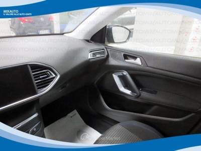 Peugeot 308 1.2 PureTech 130cv Style EU6 Blu/Azzurro usata Latina
