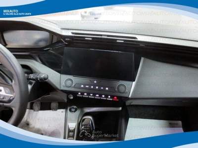 Peugeot 308 1.2 PureTech 130cv Allure EU6 Verde usata Latina