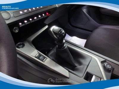 Peugeot 308 1.2 PureTech 130cv Allure EU6 Verde usata Latina