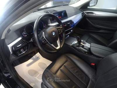 BMW Serie 5 530d Futura D Berlina xDrive Business AUT EU6 Blu/Azzurro usata Latina