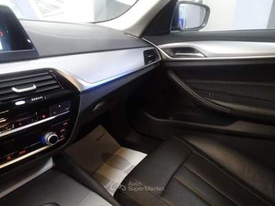 BMW Serie 5 530d Futura D Berlina xDrive Business AUT EU6 Blu/Azzurro usata Latina