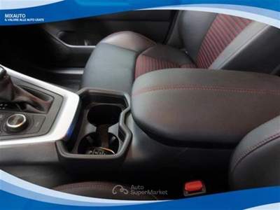 Toyota RAV4 2.5 VVTi-iE PHEV 306cv AWD-i Dynamic+ ECVT EU6 Argento usata Latina