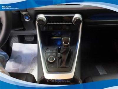 Toyota RAV4 2.5 VVTi-iE PHEV 306cv AWD-i Dynamic+ ECVT EU6 Argento usata Latina