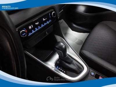 Toyota Yaris 1.5 Hybrid 5 Porte Active AUT EU6 Blu/Azzurro usata Latina