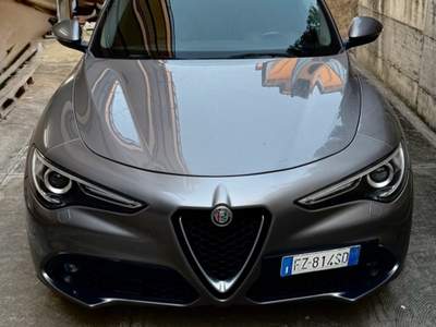 Alfa Romeo Stelvio tetto apribile  Grigio usata Marigliano