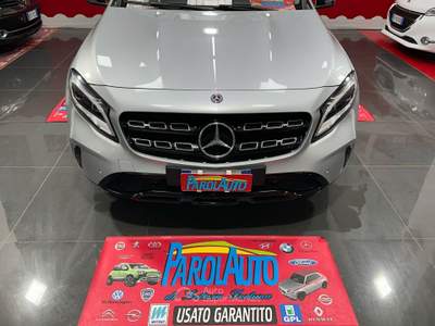 Mercedes-Benz GLA Mercedes GLA 2.1 136cv 200 d Premium - 2019 Grigio usata Giugliano in Campania