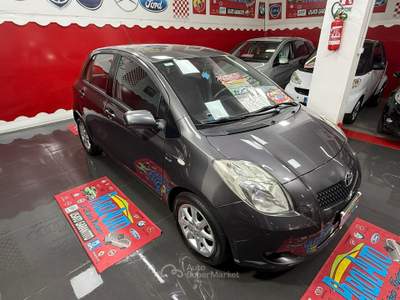Toyota Yaris 90cv - 2008 Grigio usata Giugliano in Campania