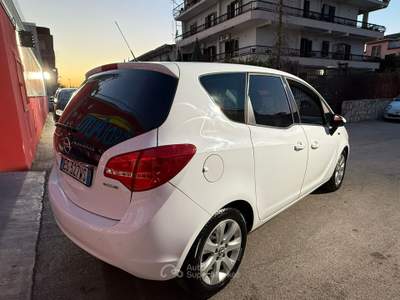 Opel Meriva 1.3 95cv ecoFLEX Cosmo - 2014 Bianco usata Giugliano in Campania