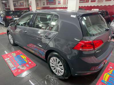 Volkswagen Golf 1.4 110cv BlueMotion - 2015 Grigio usata Giugliano in Campania