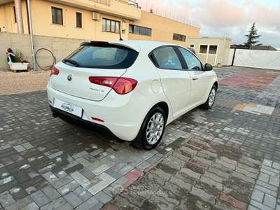 Alfa Romeo Giulietta Tenuta sempre in box usata Santeramo in Colle