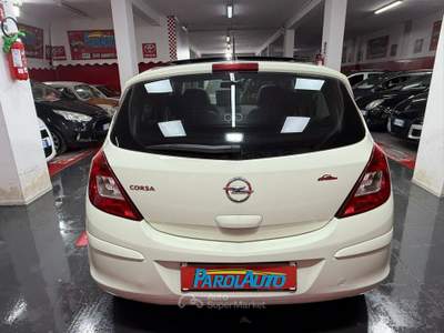 Opel Corsa 1.2 86cv Cosmo - 2011 Bianco usata Giugliano in Campania