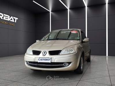 Renault Scénic Scénic 1.5 dCi/105CV Serie Speciale Dynamique Oro usata Pompei