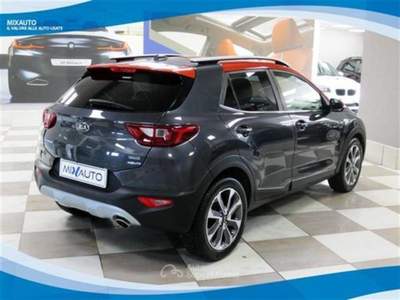 Kia Stonic 1.6 CRDI 110cv 2WD Style EU6B Grigio usata Latina