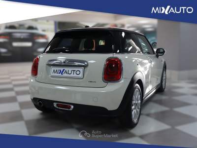 MINI 1.5 Cooper D Hype 5 1.5 115 CV 3 Porte AUT EU6 Bianco usata Latina