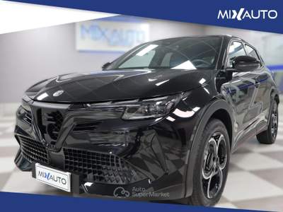 Alfa Romeo Junior 1.2 VGT Hybrid Speciale 145CV EDCT6 Nero usata Latina
