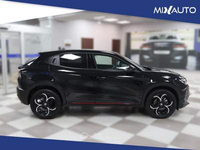 Alfa Romeo Junior 1.2 VGT Hybrid Speciale 145CV EDCT6 Nero usata Latina