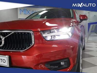 Volvo XC40 D3 AWD Geartronic Inscription Verde usata Latina
