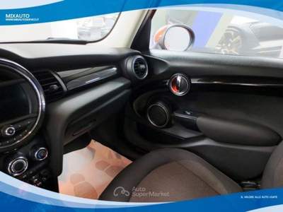 MINI One 1.5 100 CV 5 Porte EU6 Arancione usata Latina