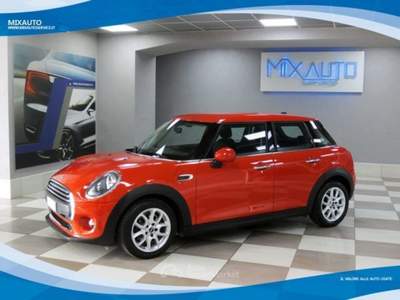 MINI One 1.5 100 CV 5 Porte EU6 Arancione usata Latina