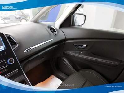Renault Scénic 1.3 TCe 140cv Business EU6 Nero usata Latina