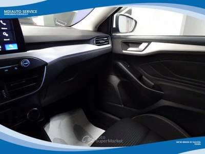 Ford Focus SW 1.5 EcoBlue 120cv Cool &amp; Connect Powershift EU6 Bianco usata Latina