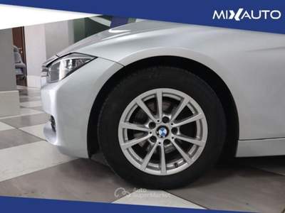 BMW Serie 3 325tds D Touring AUT EU5 Argento usata Latina