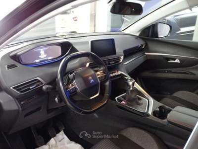 Peugeot 5008 1.5 BlueHDI 130cv Business EU6 Nero usata Latina