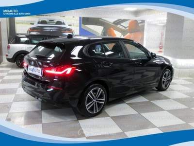 BMW Serie 1 135i d 5 Porte Sport AUT EU6 Nero usata Latina