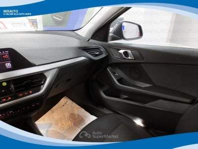 BMW Serie 1 135i d 5 Porte Sport AUT EU6 Nero usata Latina