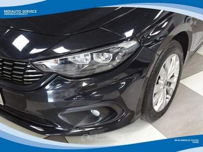 Fiat Tipo Station Wagon 1.6 Multijet 120cv Lounge DDCT EU6 Nero usata Latina