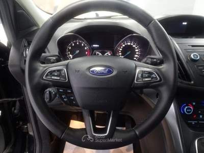 Ford Kuga 1.5 EcoBoost 120cv 2WD Trend EU6 Nero usata Latina
