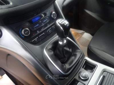 Ford Kuga 1.5 EcoBoost 120cv 2WD Trend EU6 Nero usata Latina