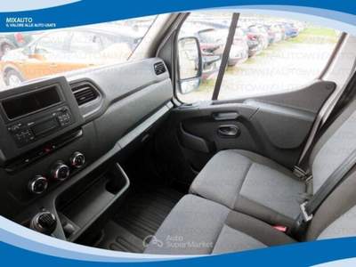 Renault Master T35 2.3 DCI 135cv L2H2 Ice EU6 Bianco usata Latina