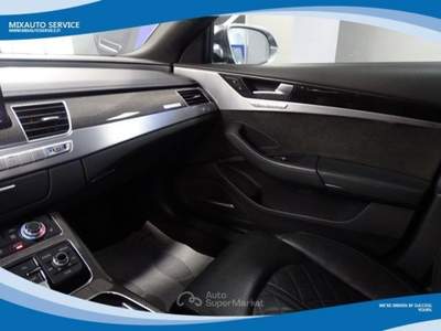 Audi S8 4.0 TFSI 520cv Quattro sTronic EU6B Nero usata Latina