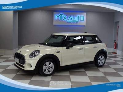 MINI One 1.5 100 CV 5 Porte EU6 Bianco usata Latina