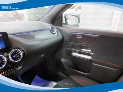 Mercedes-Benz GLA D Automatic AMG Line Premium EU6 KM Ø Bianco usata Latina