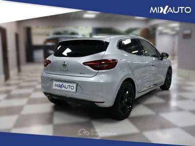 Renault Clio 1.0 TCe 90cv Techno EU6D-Isc Argento usata Latina