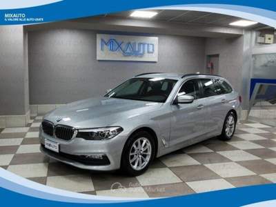 BMW Serie 5 530d Futura D Touring xDrive Business AUT EU6C Argento usata Latina