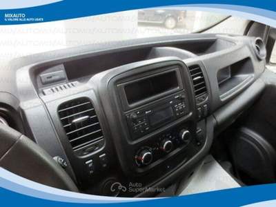 Renault Trafic T29 2.0 DCI 120cv L1H1 Ice EU6 Bianco usata Latina