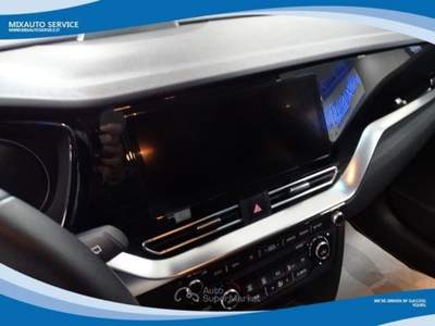 Kia e-Niro BEV 64kwh 204cv Drive Bianco usata Latina